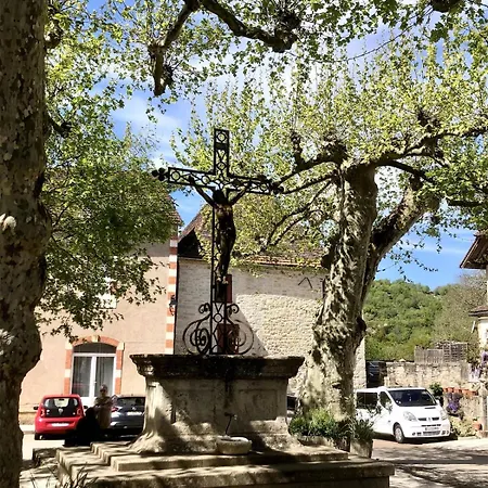 L'ancien Bureau De Poste Saint-Pierre-Toirac